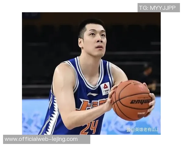 任骏飞领衔球队奋战赛季展现篮球才华与团队精神的完美结合